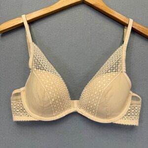 Victoria's Secret Incredible Plunge Bra 32C Beige Lace Mesh Underwire 399184-JR6